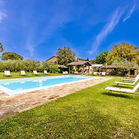 Villa Del Colle - Happy