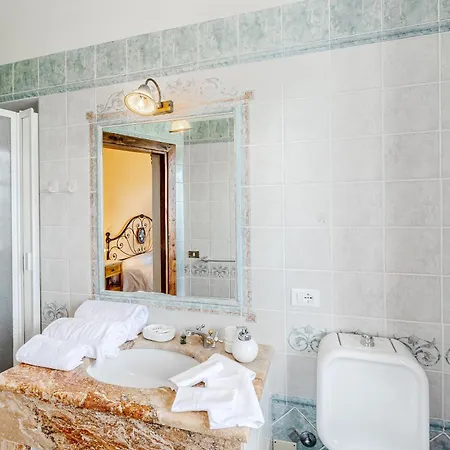 Villa Del Colle - Happy